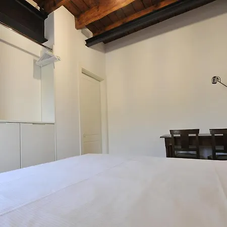 Bright Elegance - Motta Appartement