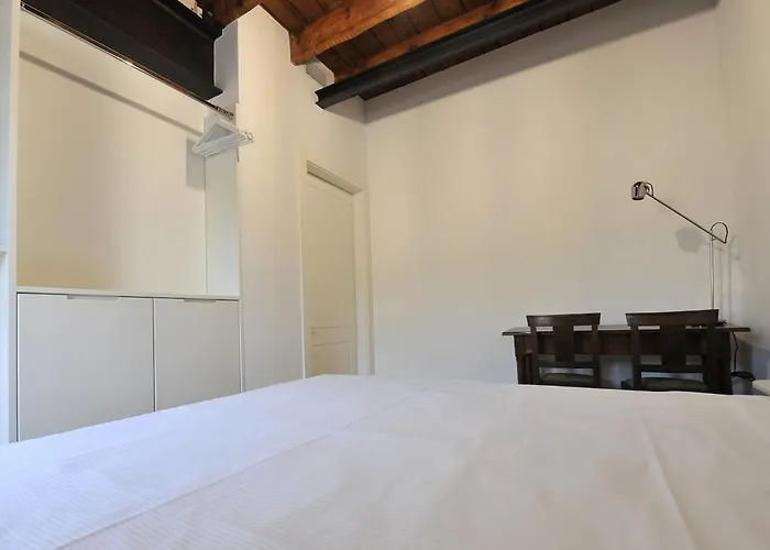 Bright Elegance - Motta Apartment