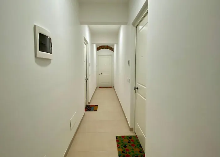 Bright Elegance - Motta アパート コモ