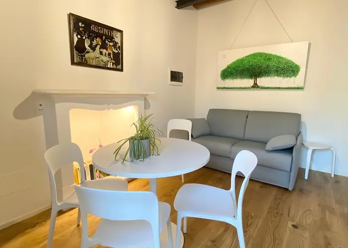 Bright Elegance - Motta アパート