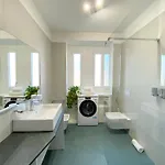 Bright Elegance - Motta Apartman *