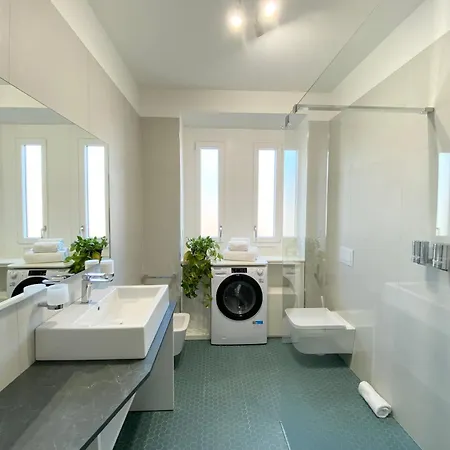 Bright Elegance - Motta Apartment *